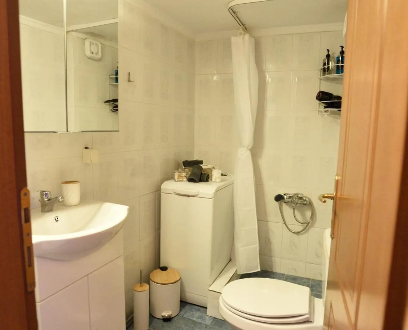 2Downtown.Dandelion Apartment Thessaloniki