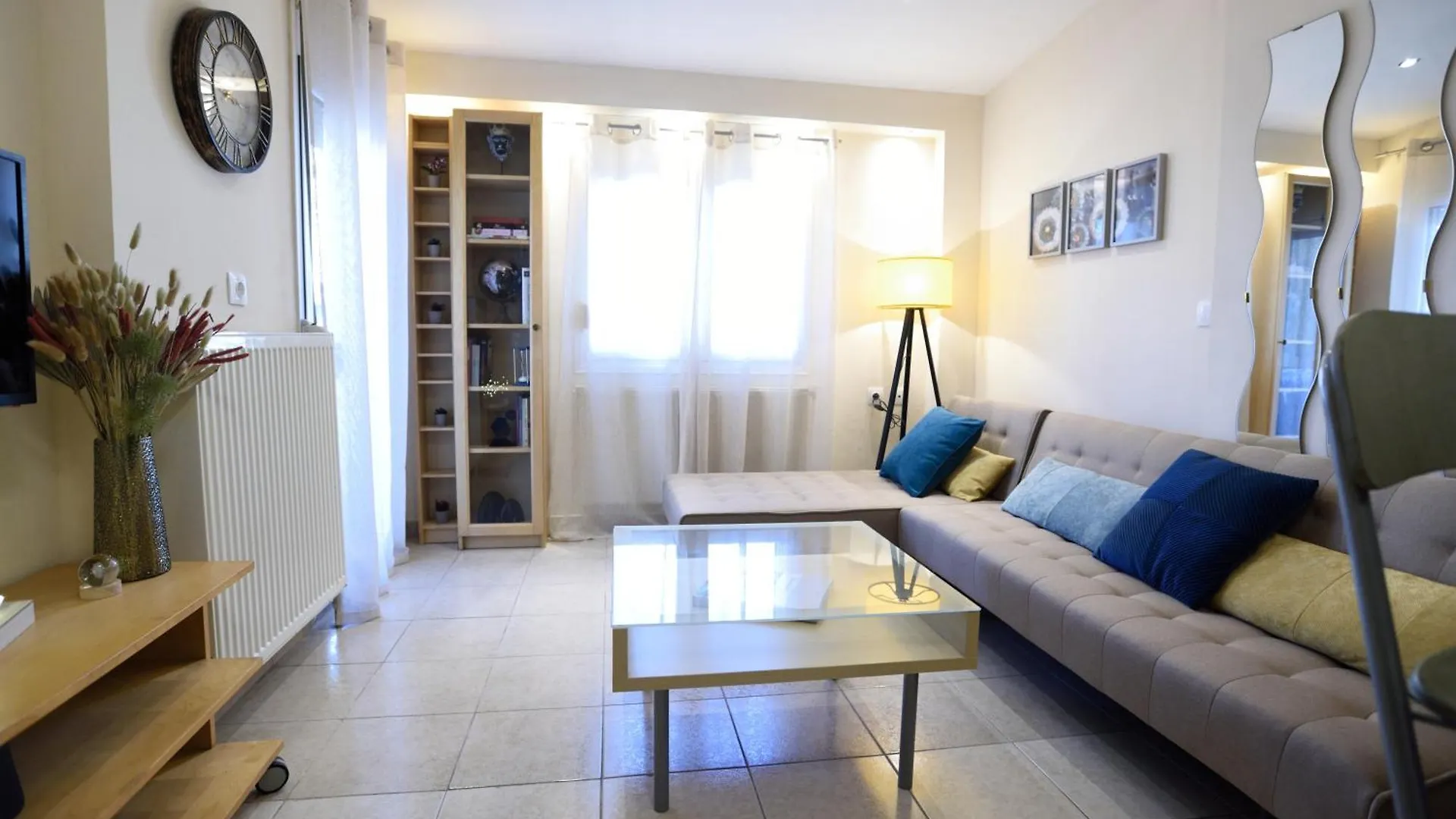 2Downtown.Dandelion Apartment Thessaloniki